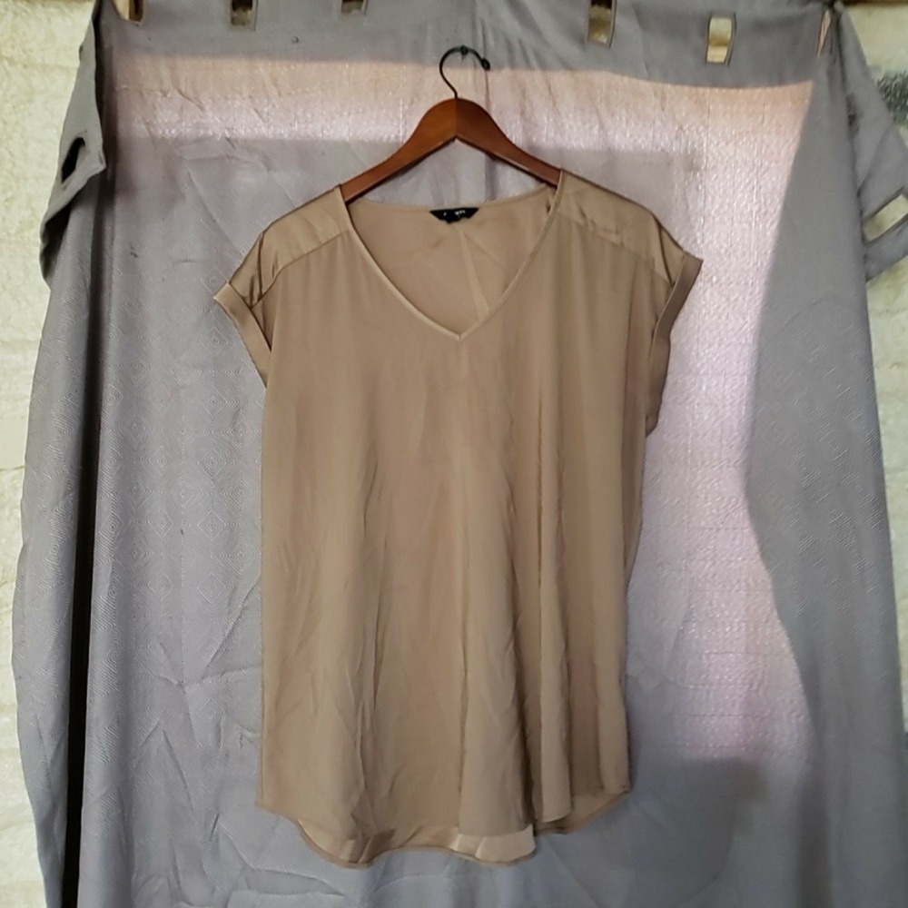 Express Blouse Womens XL Beige V Neck Short Sleeve Tunic Top Stretch Casual